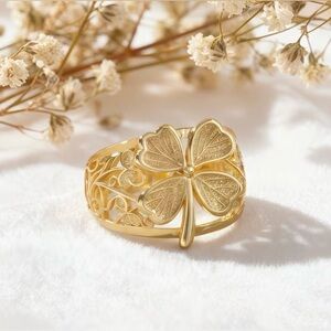 Four-Leaf Clover Flower Ring Size 8